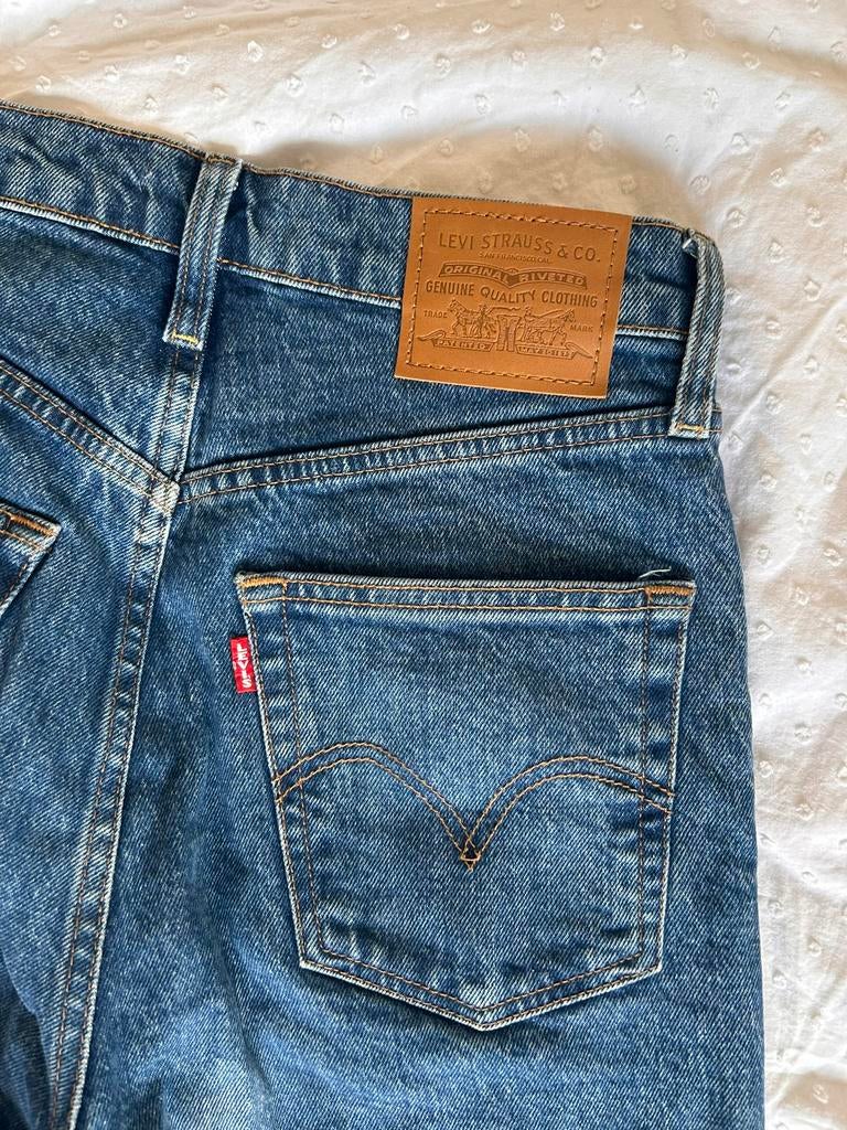 Levi’s broek ribcage straight, Ophalen of Verzenden, Zo goed als nieuw, Blauw, Overige jeansmaten