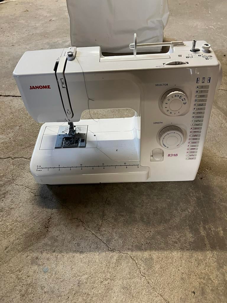 Janome 8318 Naaimachine, Hobby en Vrije tijd, Ophalen, Gebruikt, Naaimachine, Janome