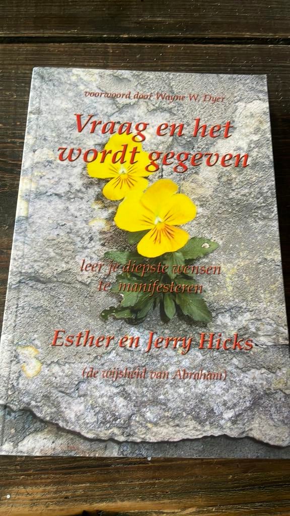 J. Hicks - Vraag en het wordt gegeven, Boeken, Esoterie en Spiritualiteit, Zo goed als nieuw, Overige typen, Ophalen of Verzenden