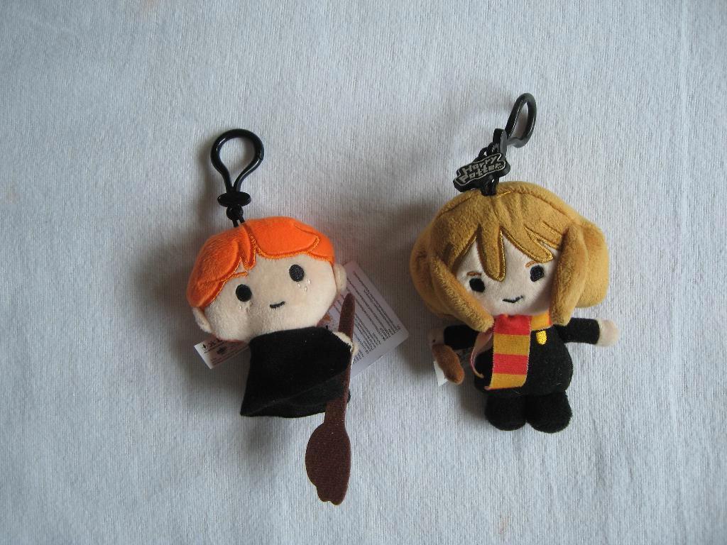 sleutel-/ tashangers van Ron Weasly & Hermelien Griffel, Verzamelen, Harry Potter, Nieuw, Actiefiguurtje, Ophalen of Verzenden