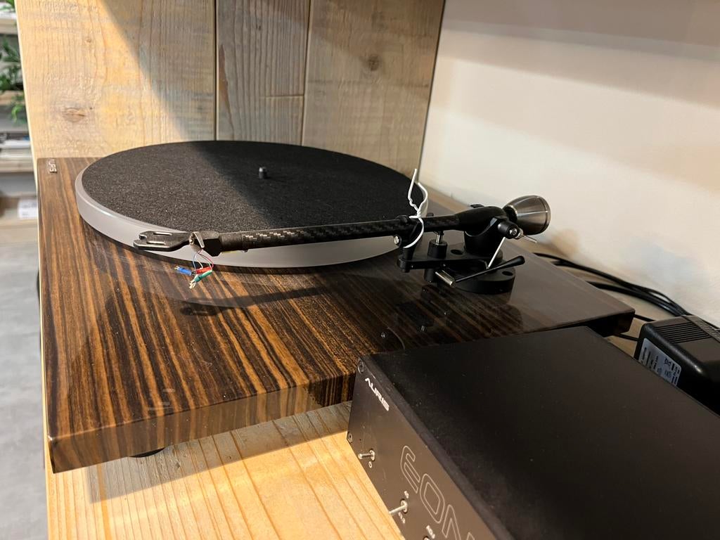 Auris Blues platenspeler, Auris, Info@mister-hifi.nl, Zo goed als nieuw, Platenspeler