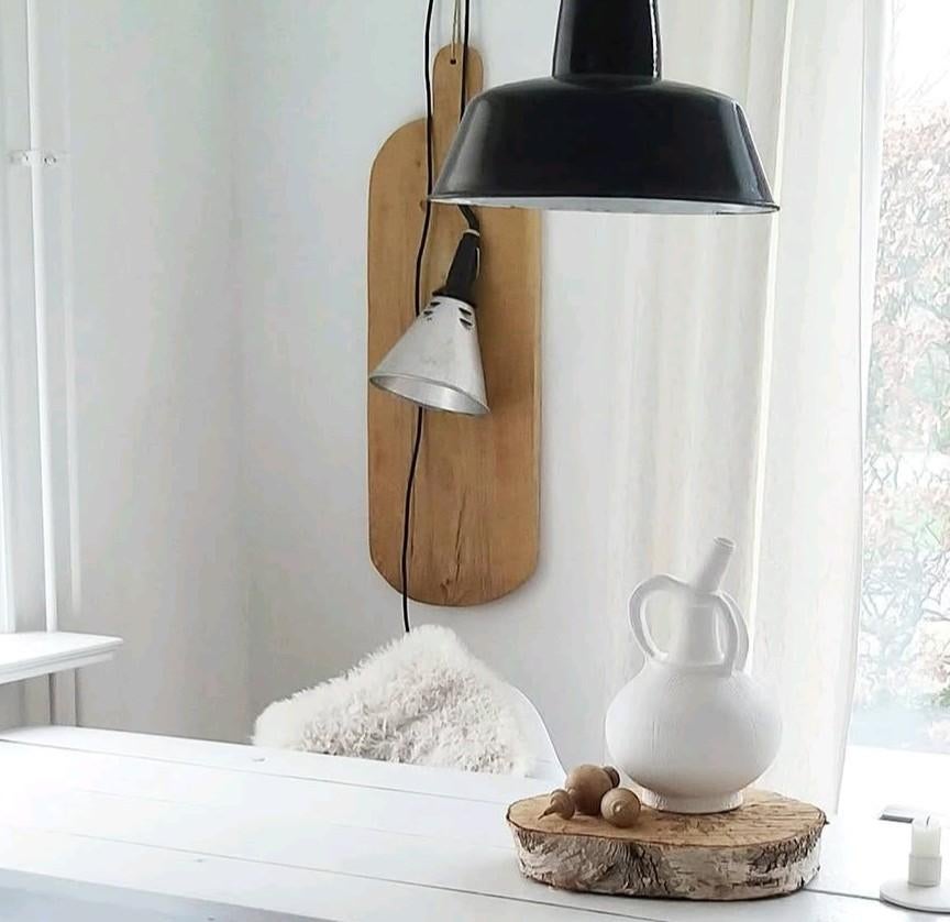 Oude decoratieve broedlamp, Ophalen