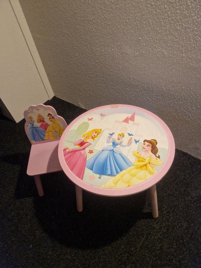 Disney Princess tafel en stoeltje, Ophalen, Gebruikt, Tafel(s) en Stoel(en)