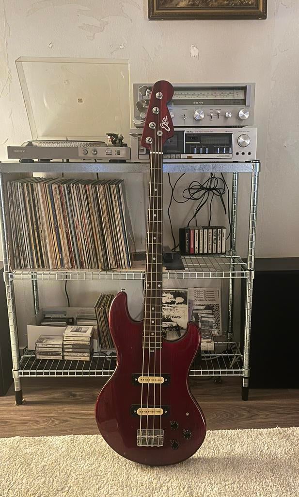 eko basgitaar 70s cherry red, Ophalen, Gebruikt, Solid body, Overige merken