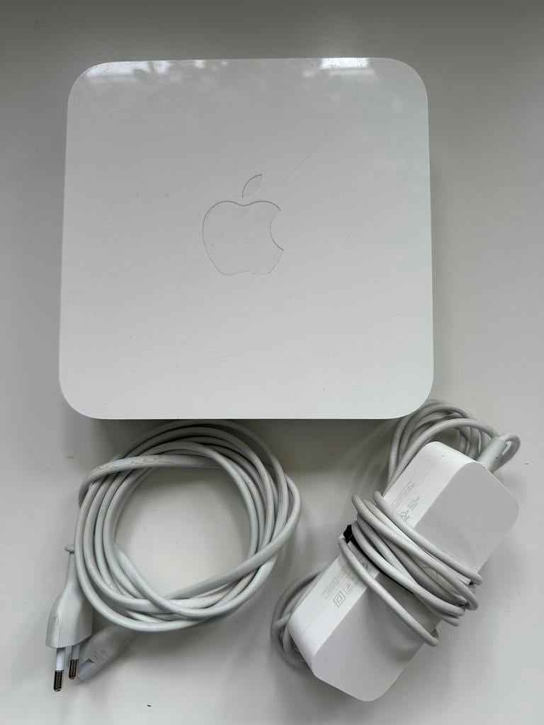 Apple airport extreme A1408 (5e generatie), Ophalen of Verzenden, Zo goed als nieuw, Router met modem