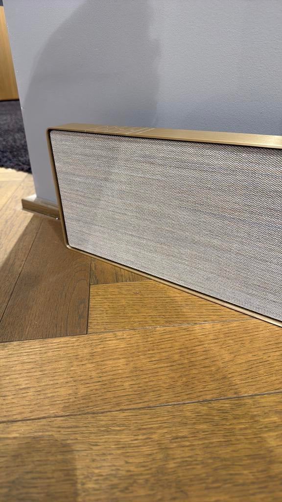 Bang & Olufsen BeoSound Stage gold tone, Audio, Tv en Foto, Luidsprekers, Overige merken, Bang & Olufsen, Info@bang-olufsen.dk
