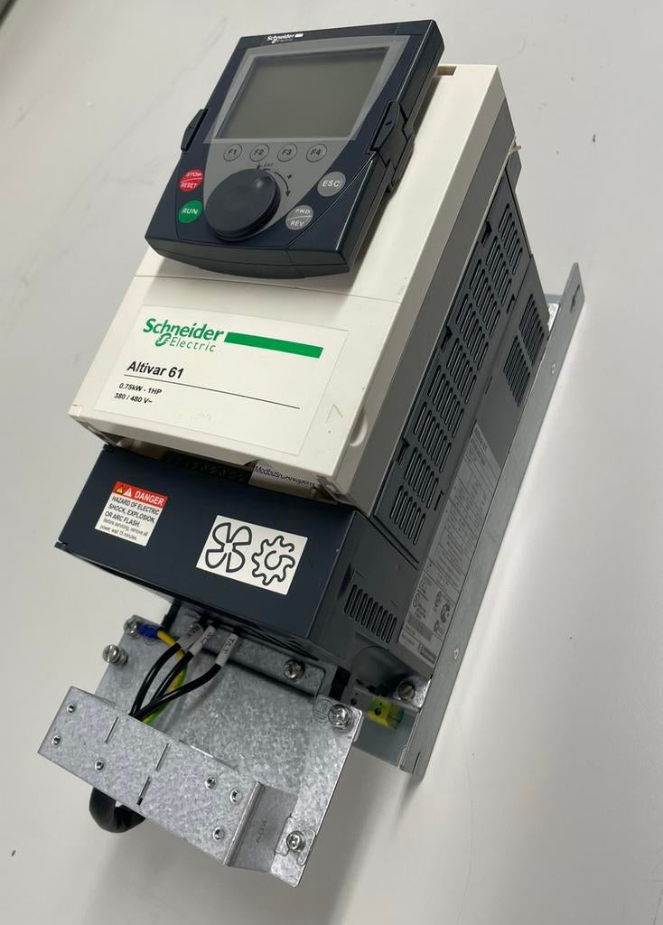 Schneider Altivar 61 frequentieregelaar frequentieomvormer, Ophalen of Verzenden, Gebruikt