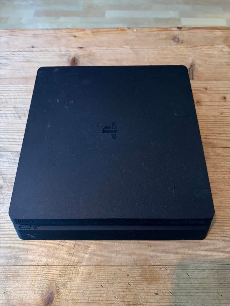 Playstation 4, Spelcomputers en Games, Spelcomputers | Sony PlayStation 4, Verzenden, Zo goed als nieuw, Zonder controller, Original