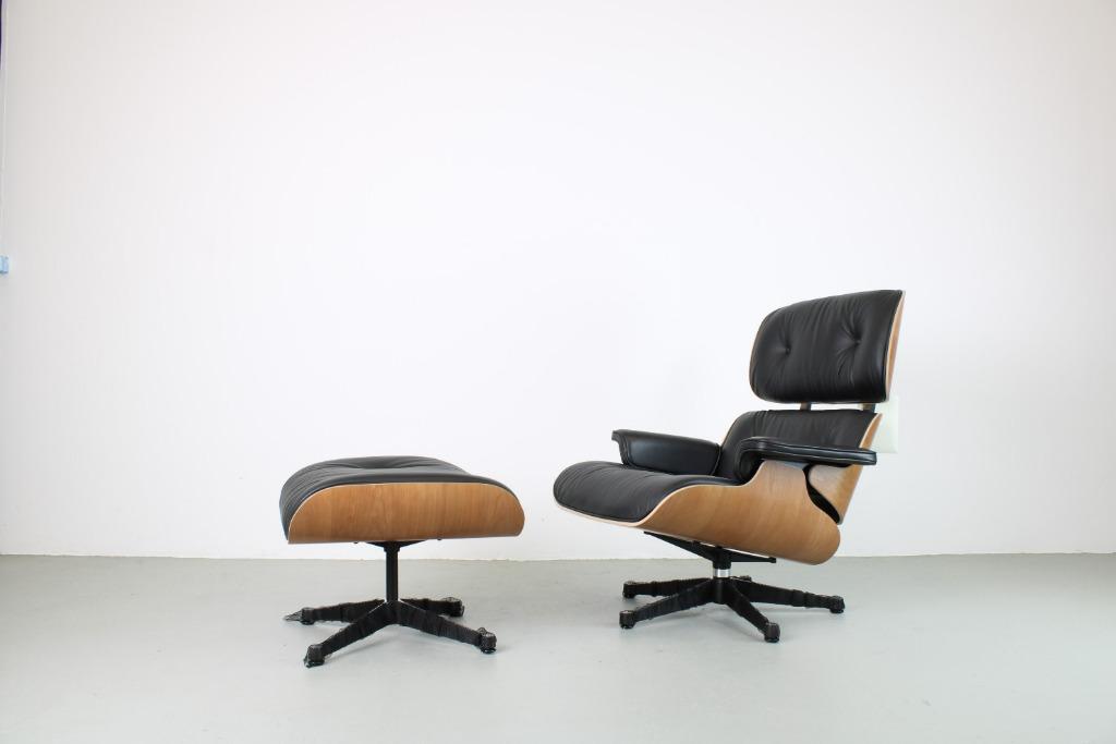 Vitra Eames Lounge Chair met Ottoman, Kersen, XL, Huis en Inrichting, Fauteuils, Ophalen, Nieuw, Leer
