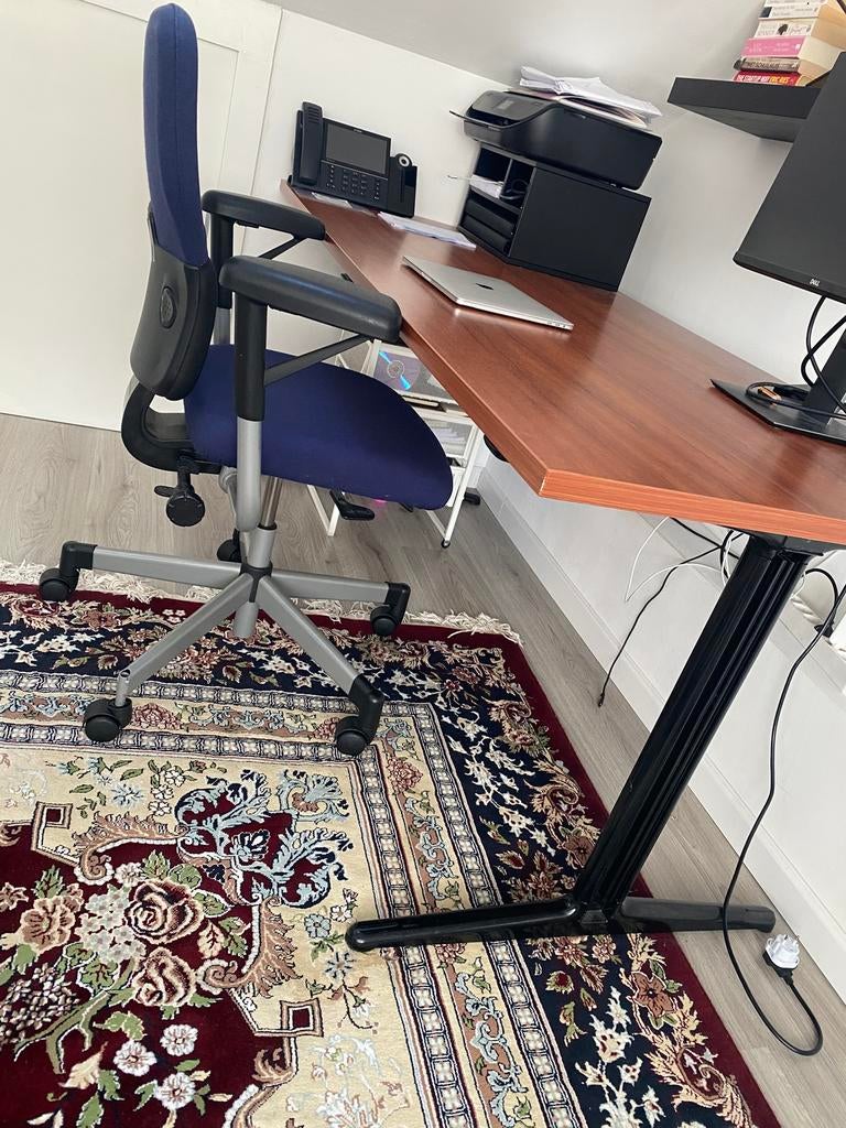 Bureau met bureaustoel, Ophalen of Verzenden, Zo goed als nieuw