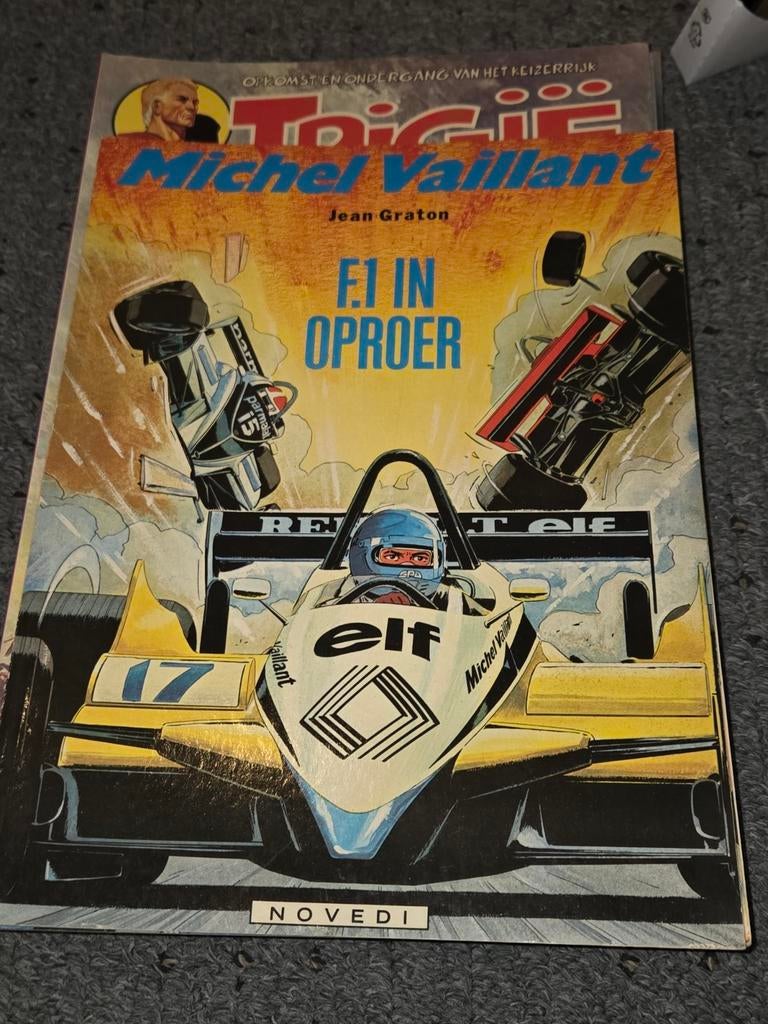 30 stripboeken: Asterix, Blauwbloezen, Michel Vaillant e.a., Boeken, Meerdere stripboeken, Ophalen of Verzenden, Gelezen, Diverse tekenaars en schrijvers