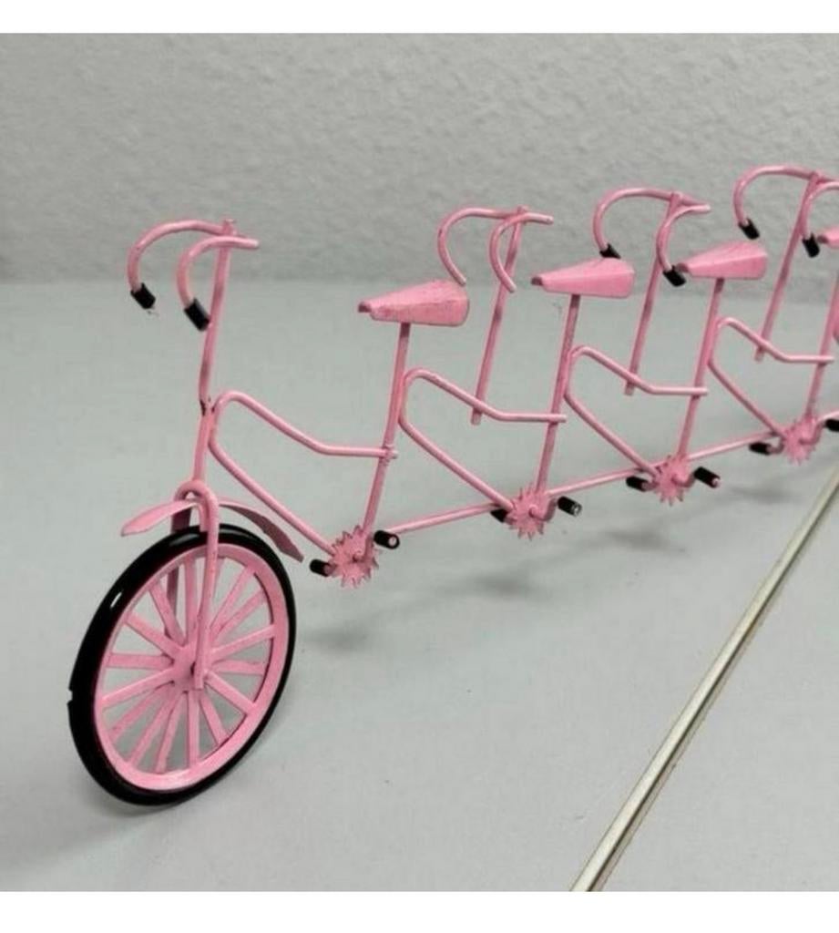 Zeldzaam Antiek 1960 Tandem roze 6-persoons Miniatuur fiets, Ophalen of Verzenden