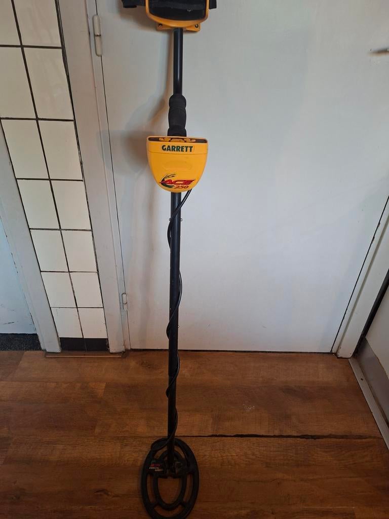 Garret Ace 250 metaaldetector, Ophalen of Verzenden, Gebruikt, Garrett, Instelbare gevoeligheid