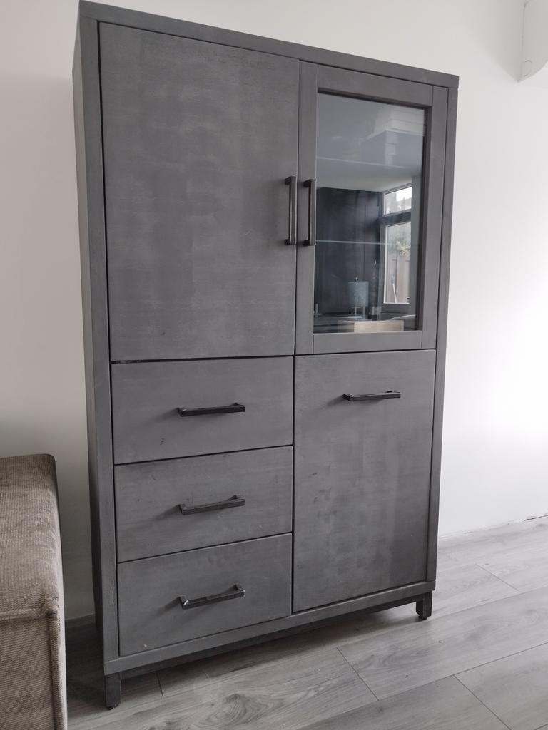 Tego Vitrinekast 3 drs 3 lades acacia naturel 112cm, Ophalen, 100 tot 150 cm, Zo goed als nieuw, Met lade(s)