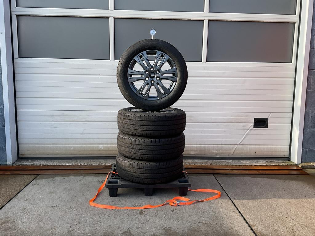 Ford - Transit  Custom.  Limited  Zomerset.  215 - 60 - 17., Ophalen, Banden en Velgen, Nieuw, 17 inch