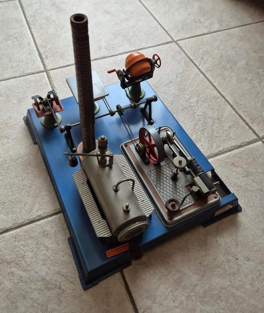 te koop Wilesco stoommachine in nette staat, Ophalen, Gebruikt