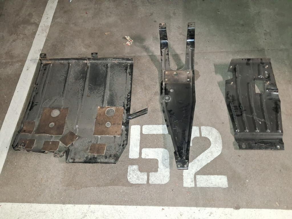 Mercedes w110 w111 w112 underschields / Unterbodenschutz, Ophalen of Verzenden