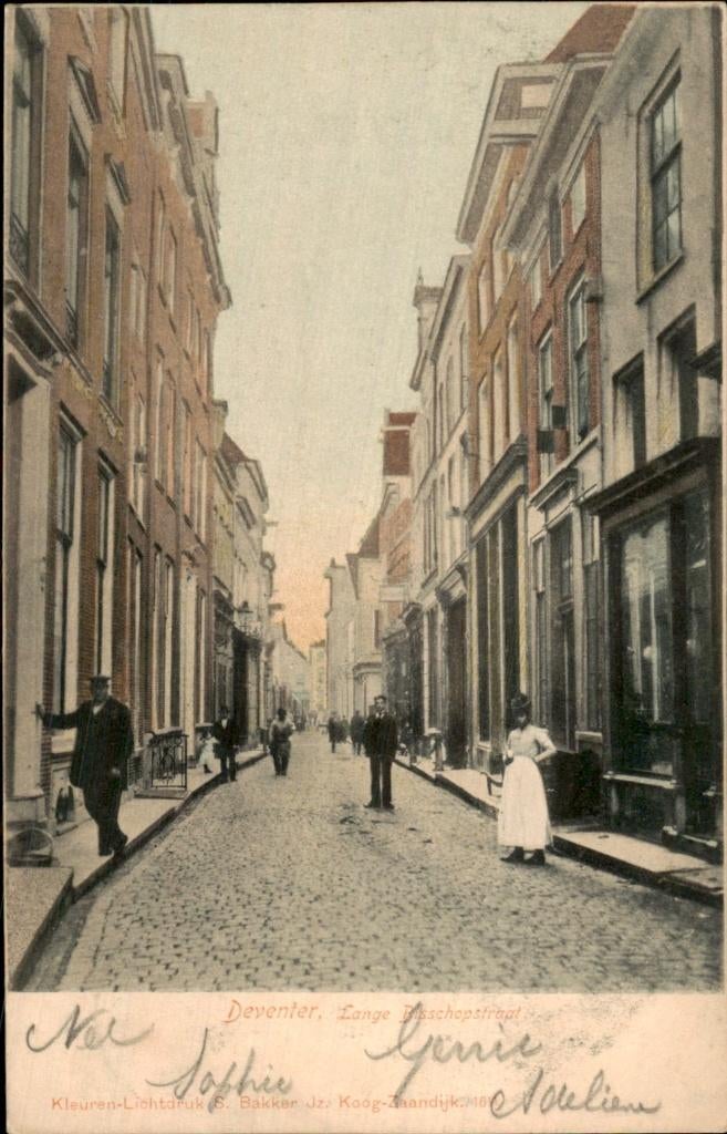 Deventer - Lange Bisschopstraat - straatzicht, Ophalen of Verzenden, Voor 1920, Gelopen, Overijssel