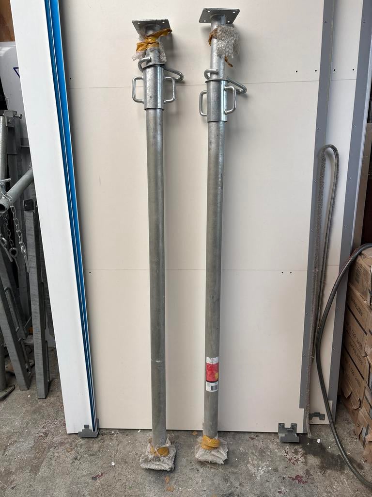 Twee bouwstempels, D, 2 tot 5 meter, Gebruikt, Overige typen