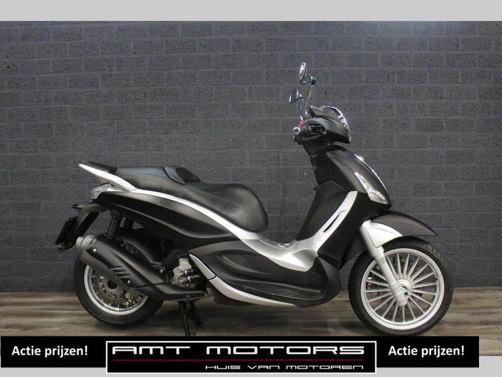 PIAGGIO BEVERLY 300 IE (bj 2012) Mat Zwart A2 geschikt, Motoren, Onbekend, Onbekend, Minimaal motorrijbewijs A2, 12 t/m 35 kW