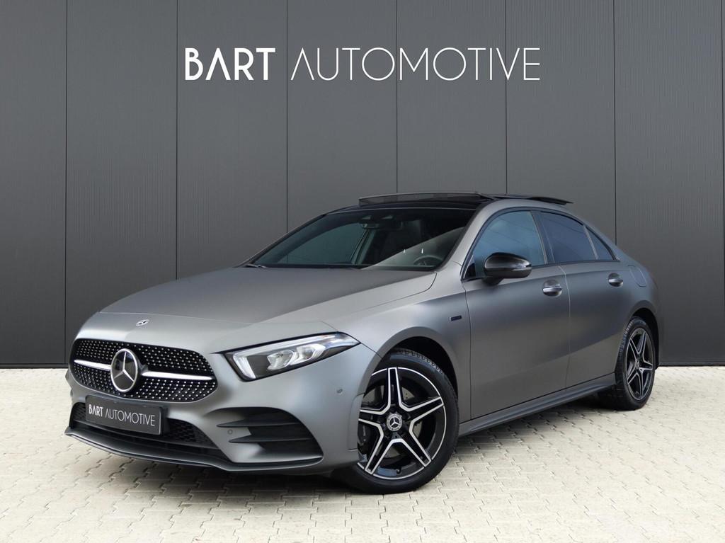 Mercedes A-klasse Limousine 250 e AMG|ACC|Pano|Camera|Widesc, Zwart, Bedrijf, Hybride Elektrisch/Benzine, Sedan