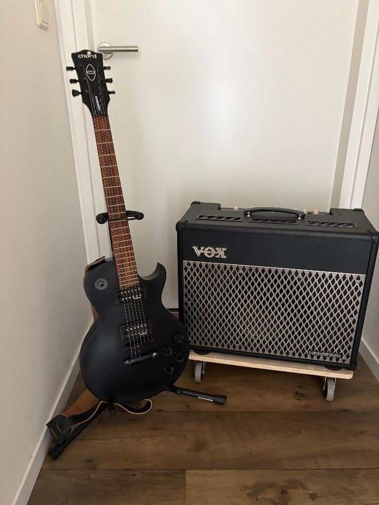 Elektrisch gitaar set Chord - Vox VT50., Muziek en Instrumenten, Met versterker, Zo goed als nieuw, Solid body, Ophalen