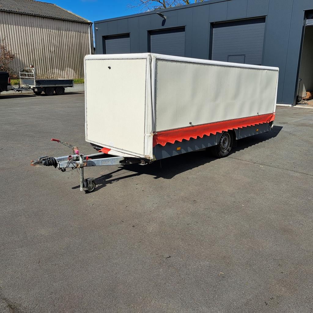 Lambert marktwagen verkoopwagen, Ophalen