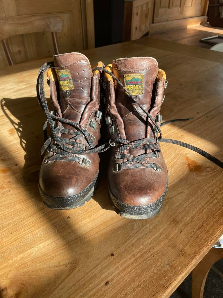 Meindl dames berg/wandelschoenen maat 6 / 39, Ophalen, Zo goed als nieuw, Schoenen