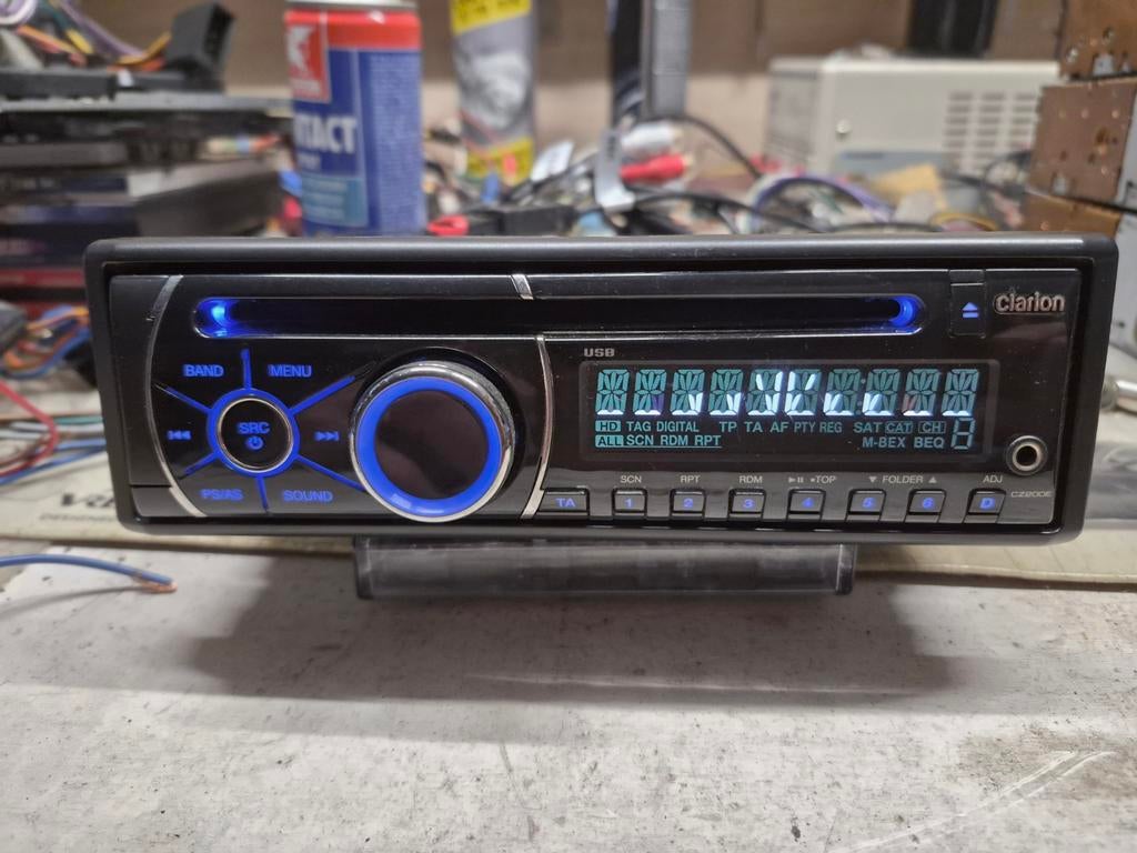 Clarion radio cd usb aux, Auto diversen, Autoradio's, Ophalen of Verzenden, Gebruikt