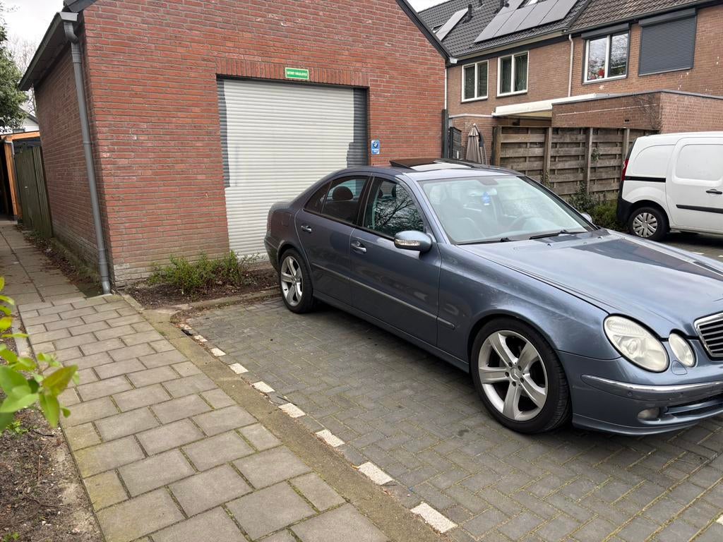 Mercedes E-Klasse 270 cdi bj2003, Auto's, Mercedes-Benz, Automaat, Origineel Nederlands, Diesel, Particulier