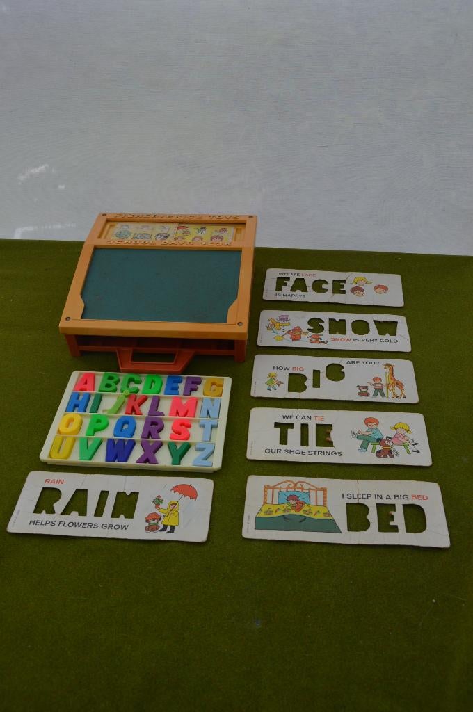 Vintage Fisher Price lessenaar #176, School desk 1972 Engels, Ophalen of Verzenden, Gebruikt, Speelset