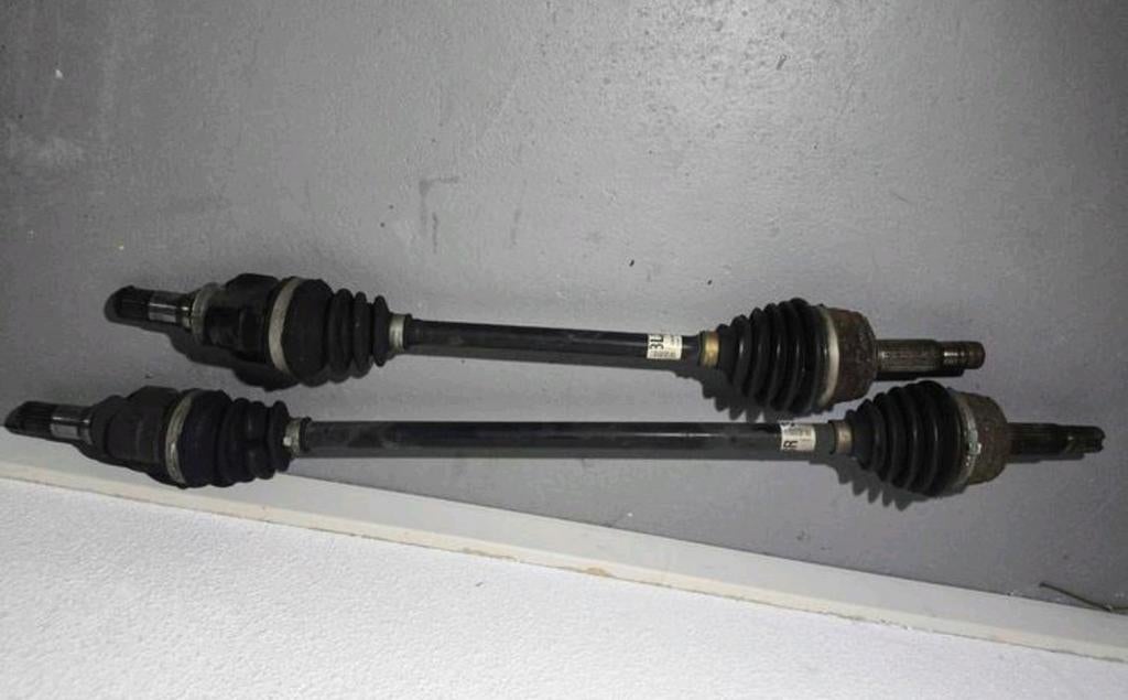 2x homokineet links en rechts Toyota Aygo x play 2015-2022, Ophalen of Verzenden, Toyota