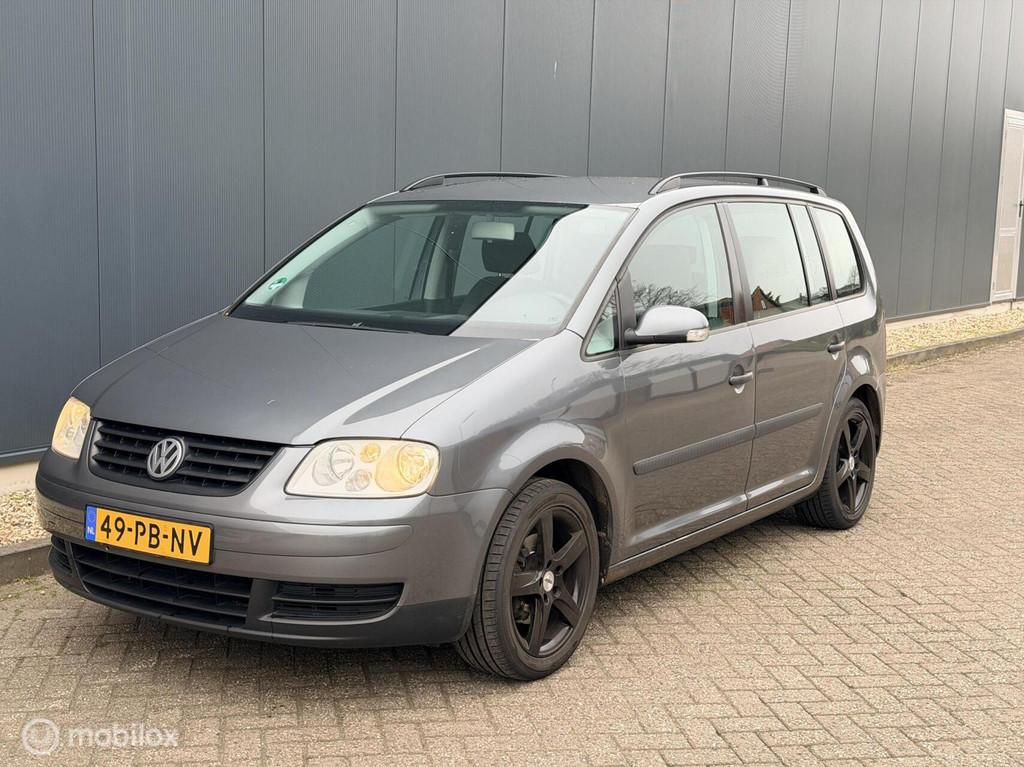 Volkswagen Touran 1.6-16V FSI NAP/APK/AIRCO, Voorwielaandrijving, Gebruikt, 116 pk, Handgeschakeld