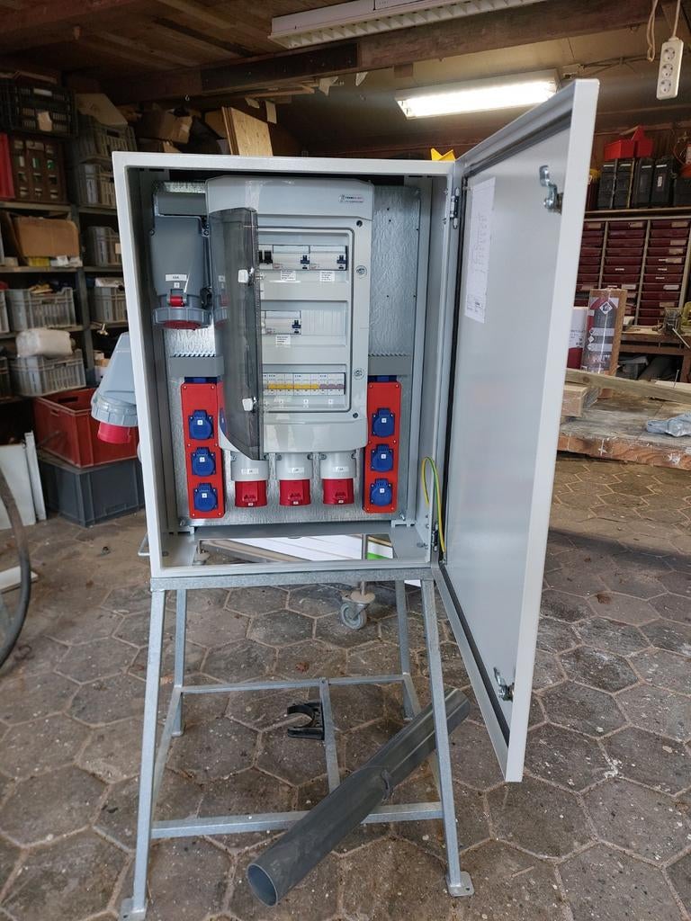 Keraf Bouwmeterkast 63A, Ophalen, Nieuw