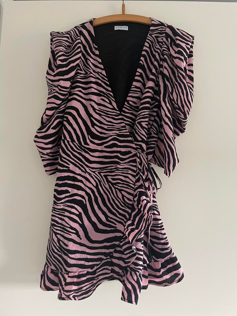 Mooie zwart roze overslag jurk, Maat 38/40 (M), Zwart, Ophalen of Verzenden, Zo goed als nieuw