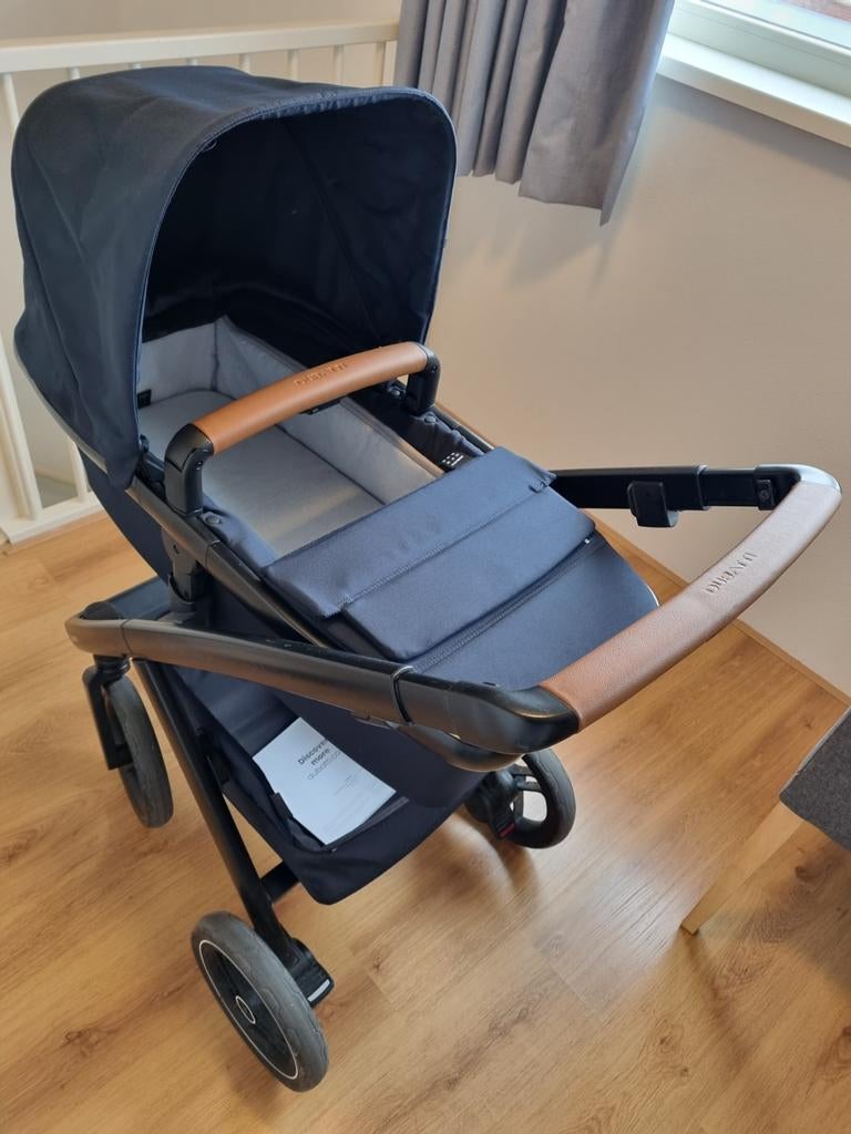 Dubatti Two kinderwagen, Kinderen en Baby's, Kinderwagens en Combinaties, Zo goed als nieuw, Combiwagen, Verstelbare duwstang