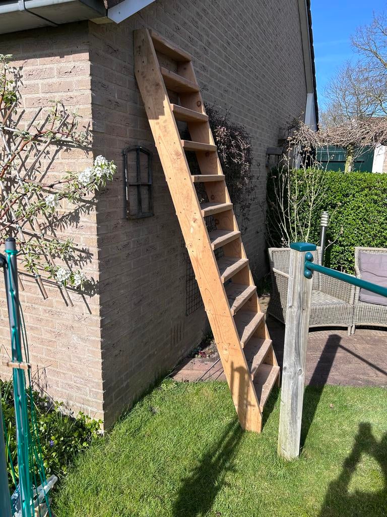 Houten steektrap voor zolder, 236cm hoog, 60cm breed, Ophalen, Gebruikt, Trap, 2 tot 4 meter