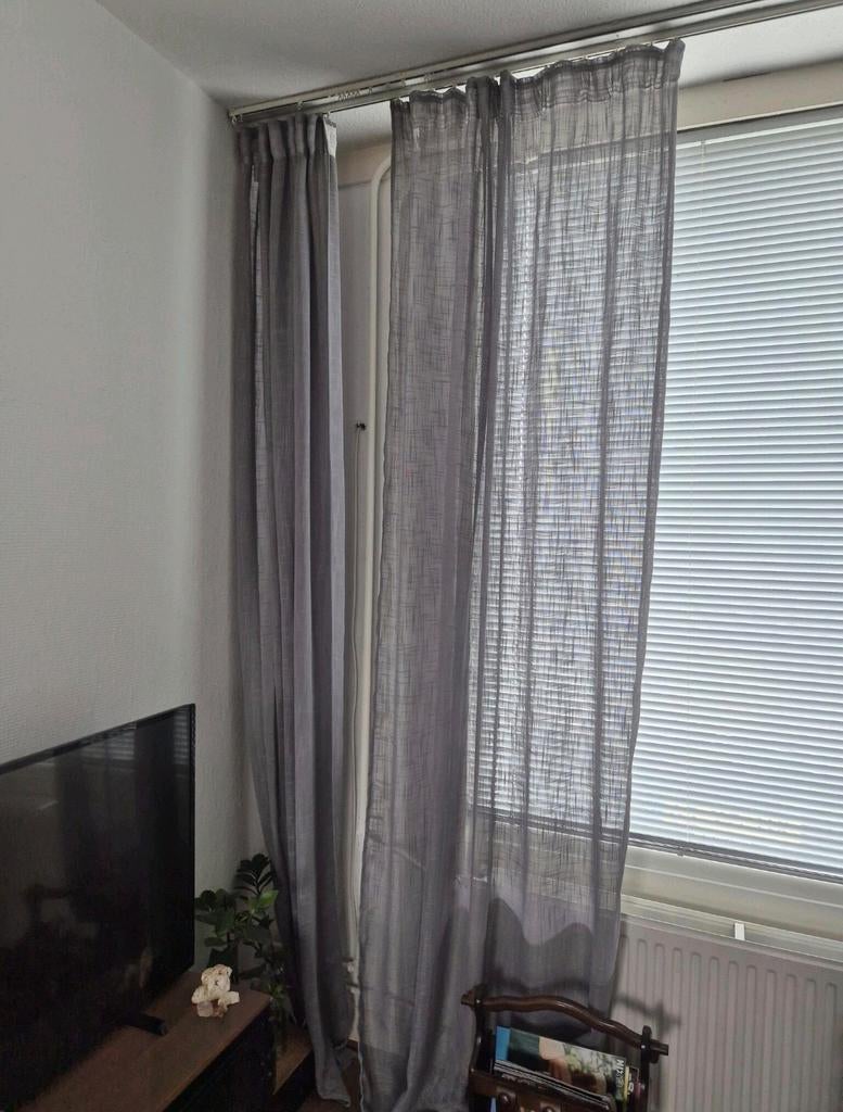 Twee grijze vitrages van Leen Bakker, 145x260 cm, 100 tot 150 cm, 200 cm of meer, Ophalen of Verzenden, Zo goed als nieuw