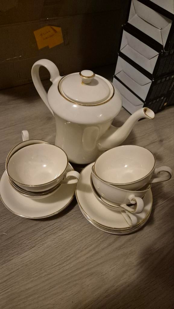 Mosa theeservies creme goud, Antiek en Kunst, Ophalen