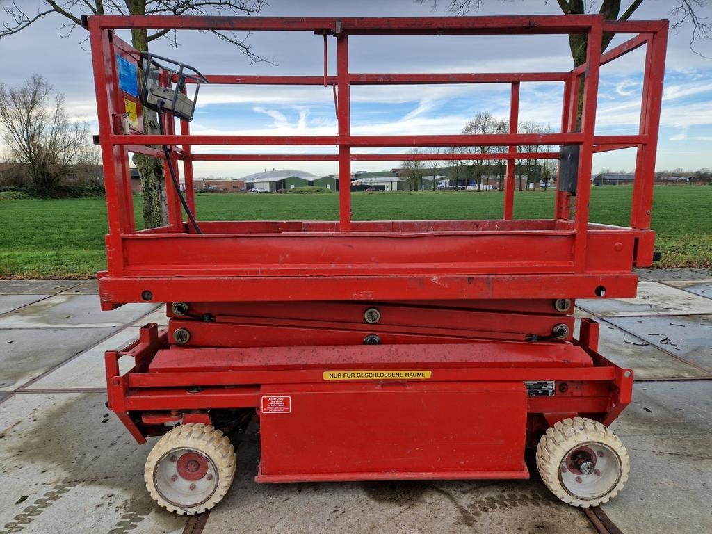 Schaarhoogwerker Hollandlift Y83 el12, Ophalen