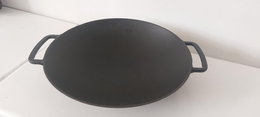 Gietijzeren gietijzer wok wokpan groot 36cm, Ophalen of Verzenden, Gebruikt, Gietijzer, Wok