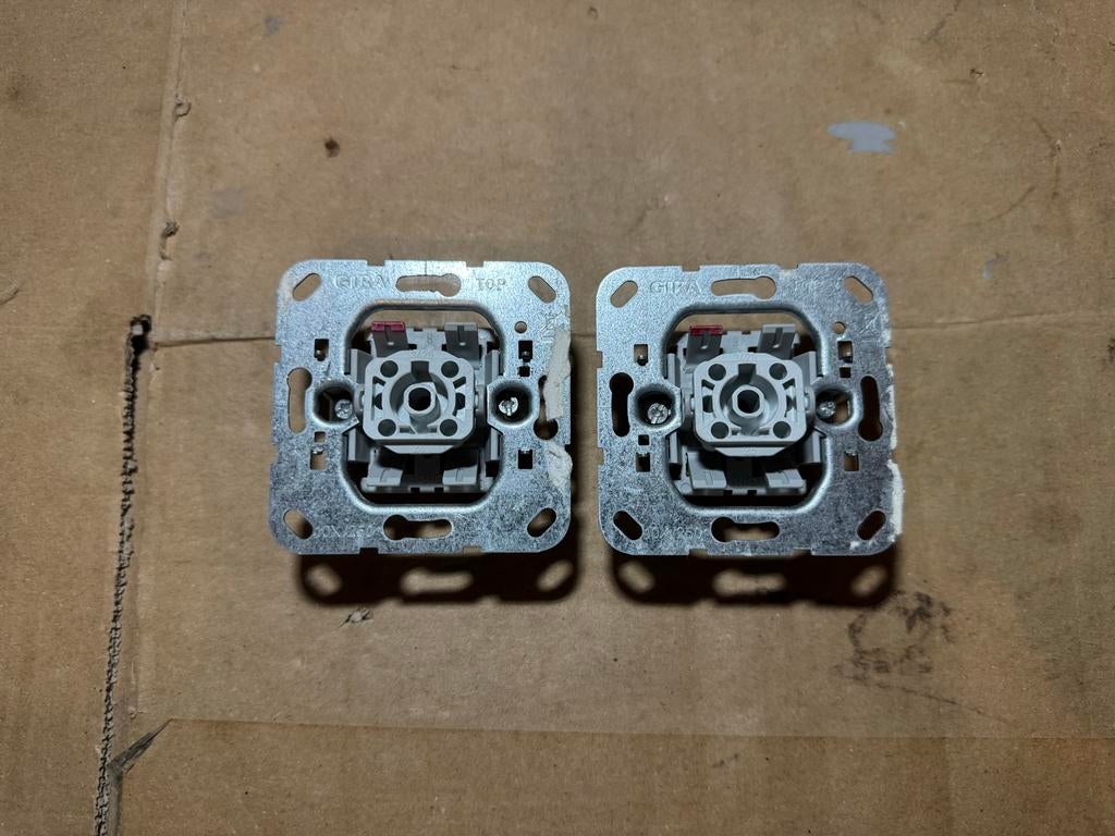 Gira wisselschakelaars inbouw, Ophalen of Verzenden, Gebruikt, Schakelaar