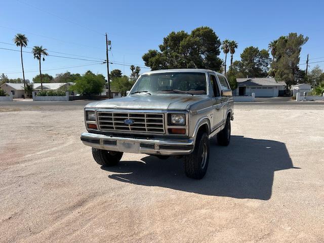 Ford Bronco XLT (bj 1986, automaat), Automaat, Bedrijf, Zilver of Grijs, 5 stoelen