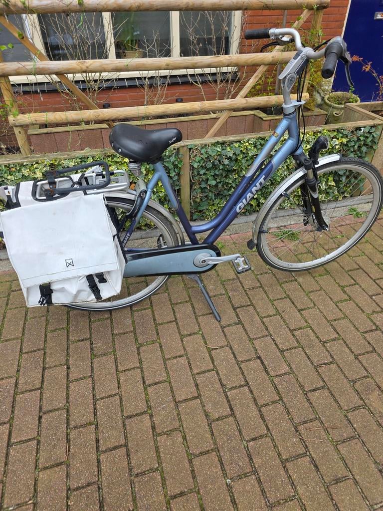 Giant damesfiets nexus 8 geveerde voorvork, Ophalen, Gebruikt