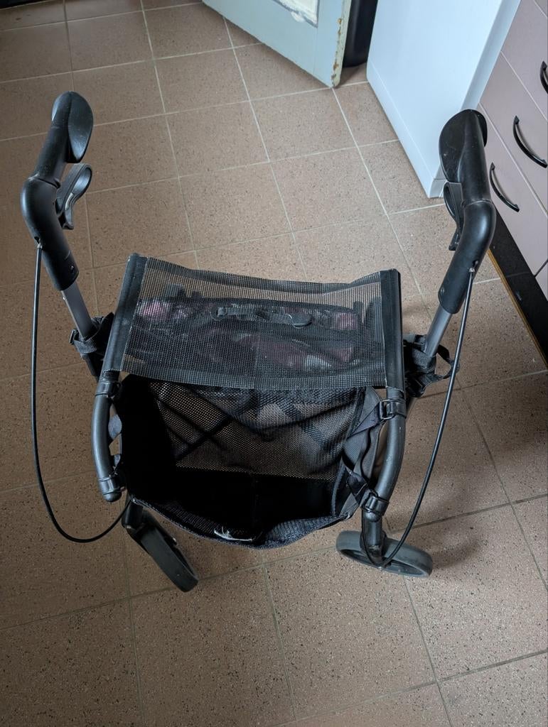 Rollator lichtgewicht, Ophalen, Lichtgewicht, Zo goed als nieuw