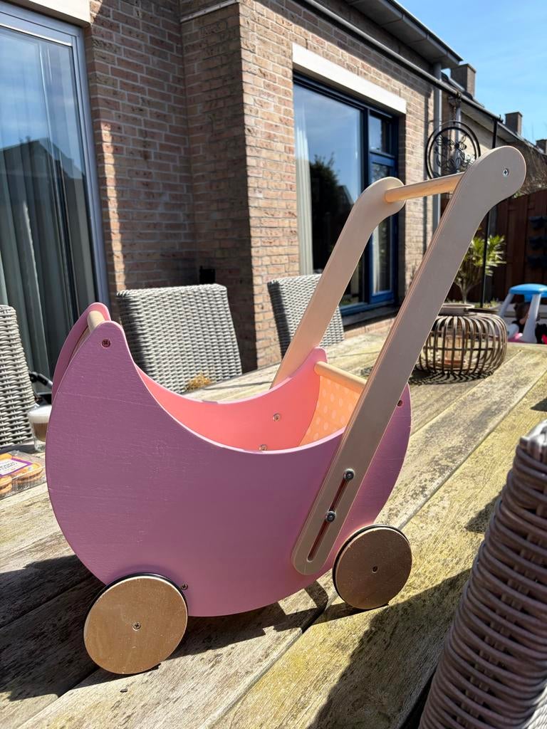 Hema houten poppenwagen roze poppenwagen, Ophalen of Verzenden, Nieuw, Babypop