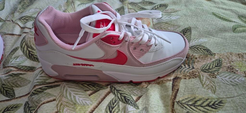 Nike Air Max sneakers maat 40 - Zo goed als nieuw, Nike, Ophalen of Verzenden, Roze, Sneakers of Gympen