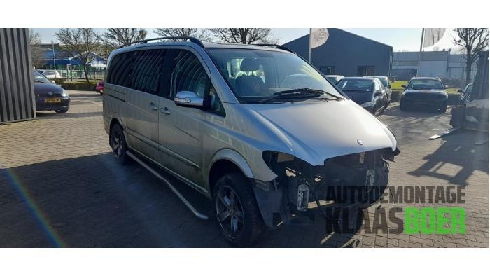 Scherm rechts-voor van een Mercedes Viano, Gebruikt, -, Ophalen of Verzenden, -