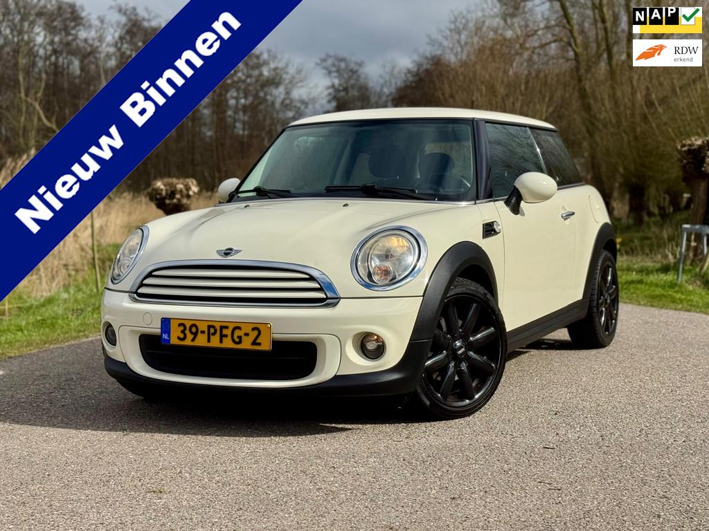 Mini Mini 1.6 One MINIMALIST Business Line Airco Navigatie C, Voorwielaandrijving, Euro 5, Stof, Zwart