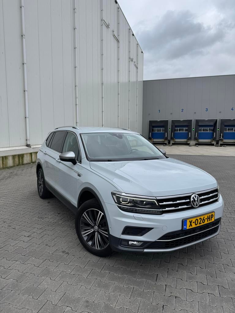Volkswagen Tiguan 2.0 TSI 180pk 4Motion DSG 2018 Wit, Auto's, 1984 cc, 179 pk, 7 stoelen, Wit